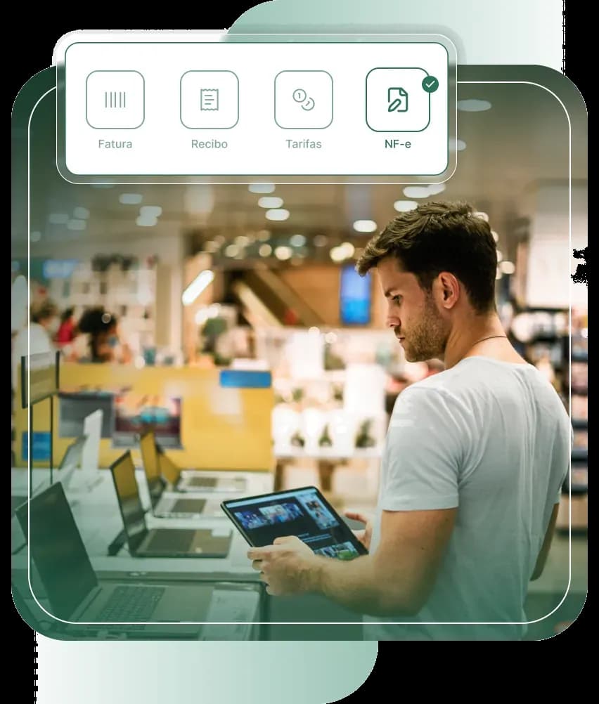 Empresária realizando seu controle financeiro através da EGS Sistemas