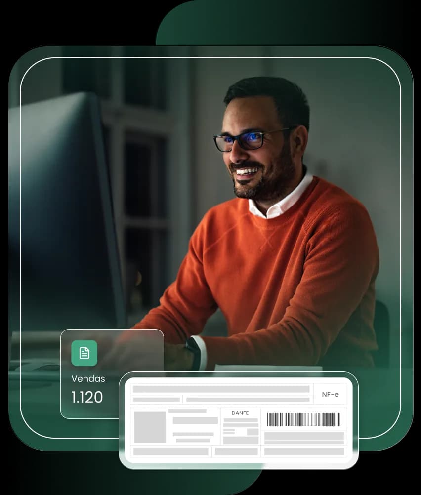 Funcionário realizando controle comercial pelo tablet